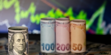 Dolar küreselde gerilerken TL’de rekor serisi sürüyor